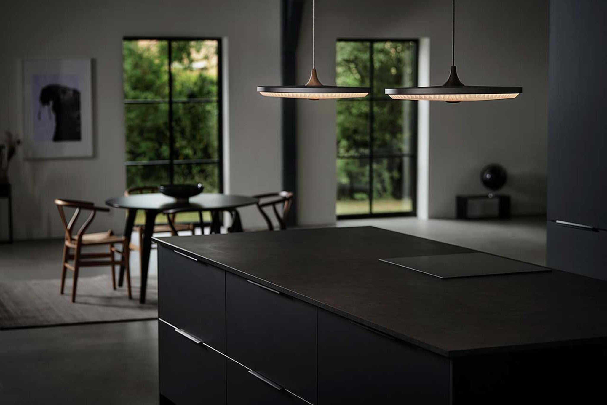 LeKlint198_Soleil_pendant_medium_smokedoak_thundersky_packshot1